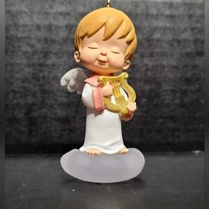 2001 Hallmark Keepsake Ornament Collectors Series Chrysantha Mary's Angels